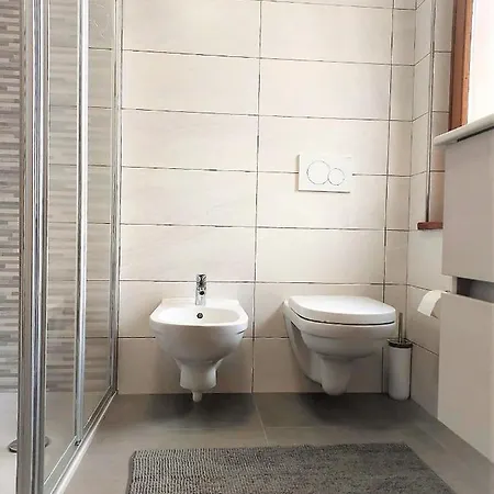 Casa Edda Nyaraló *